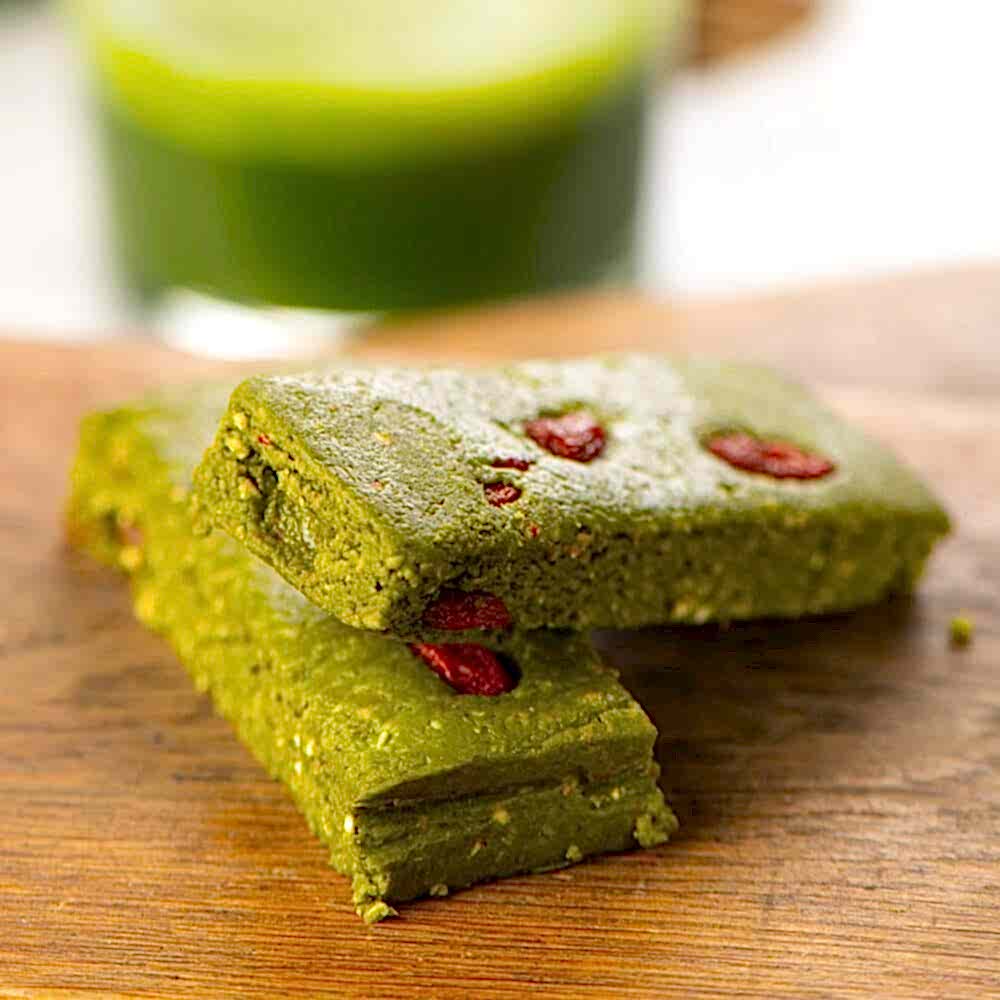 "Matcha tozu ile yapılmış protein bar - Toganoo